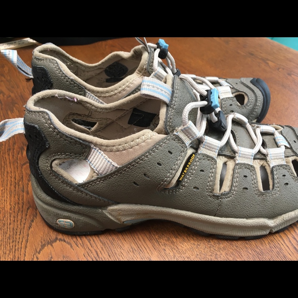 KEENFOOT 6.5 gray/tan/aqua color combo. Waterproof hiking sandals. Grip soles. - Picture 2 of 6